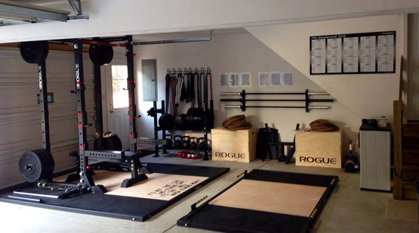 All out Rogue Fitness fan - so much Rogue; all Rogue! #garagegym