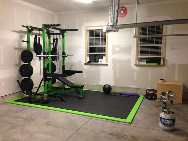Stylized green garage gym. Not too shabby #gymlife