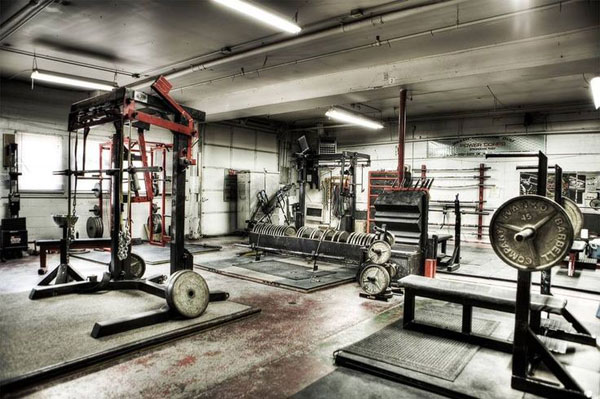 Monolithic classic iron gym. What a heavenly place #gymlife