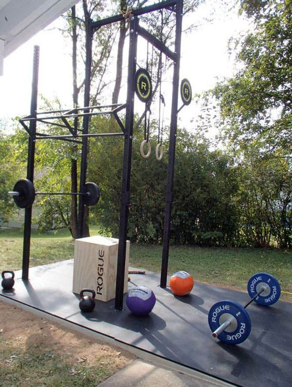 Private outdoor Rogue rigging system - CrossFit on your own time, in your own backyard