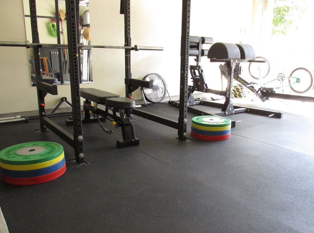 My previous garage gym set up with the Rogue R4 Rack