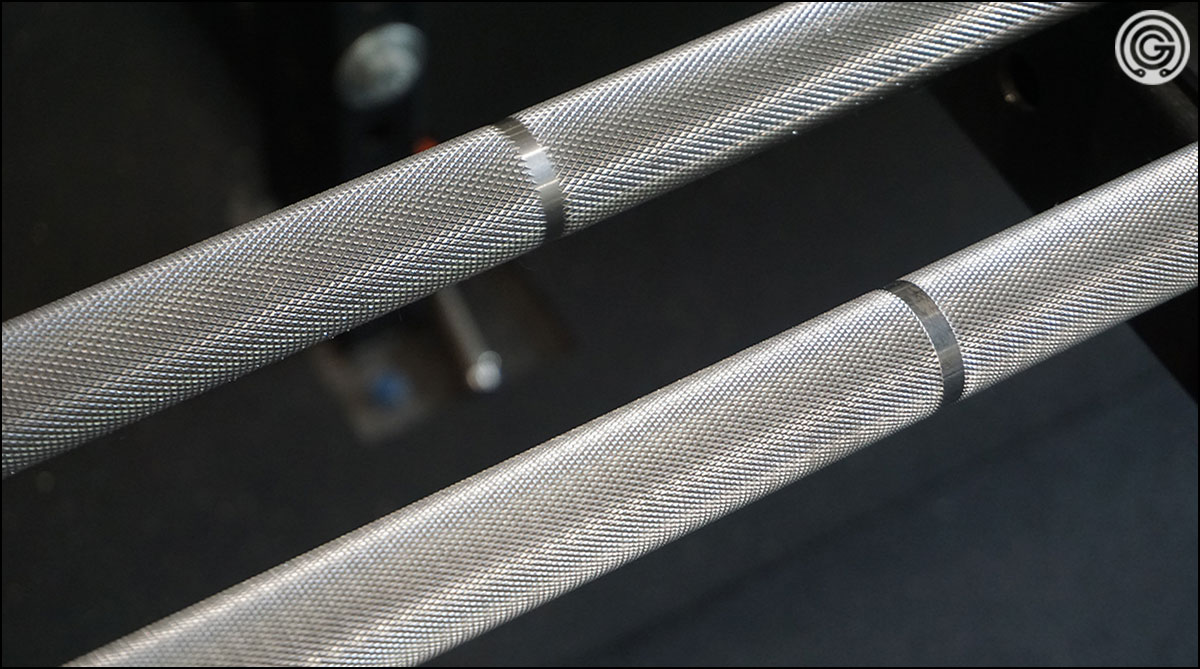 Vulcan SS Absolute (bottom) knurling versus that of the Rogue SS Ohio Power Bar