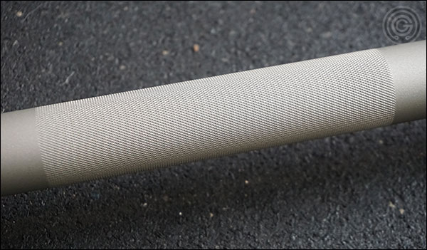 American Barbell's Mammoth Power Bar - center knurling