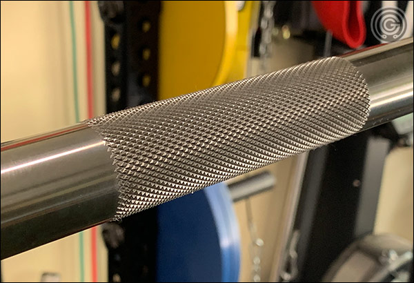 Center knurl of the Vulcan Elite Power Bar